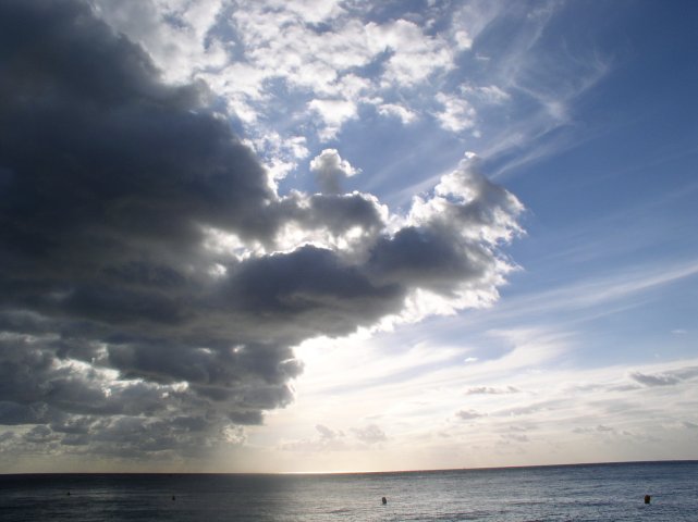 Ciel bouch sur la plage de Moraig